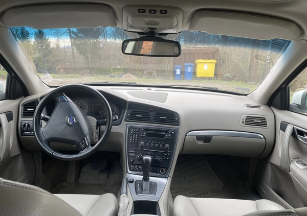 Volvo V70 cena 16900 przebieg: 303734, rok produkcji 2006 z Kraków małe 254